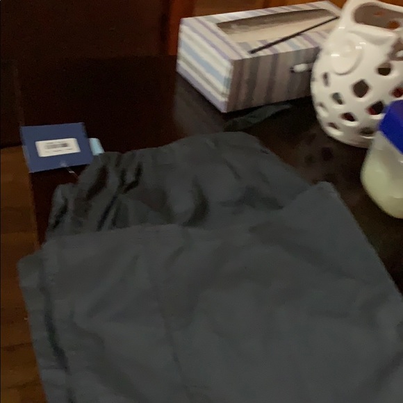 Too small - Picture 3 of 3